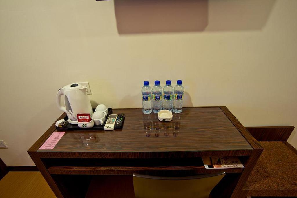 Hotel Zamburger Skudai Zimmer foto