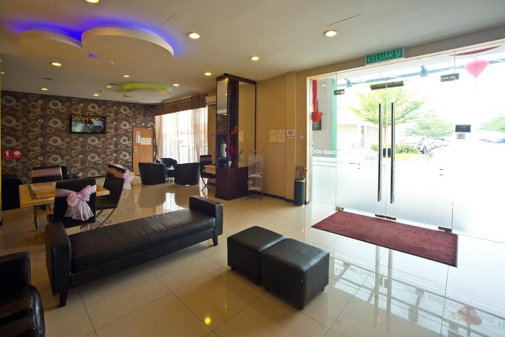 Hotel Zamburger Skudai Exterior foto